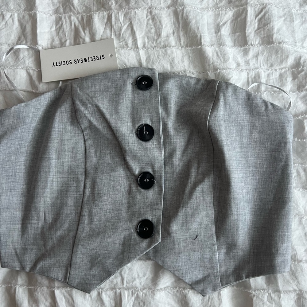 New with tags top